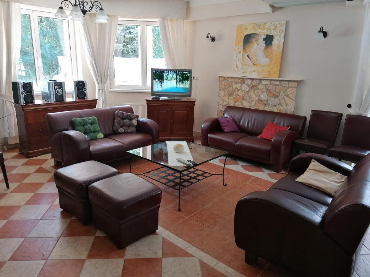 Hotel Szieszta Tölgyes Nyíregyháza Kültér fotó